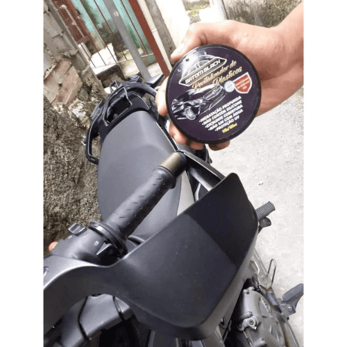 Revitalizador de Plásticos Revital Max Batom Black® 120g - Letuzza